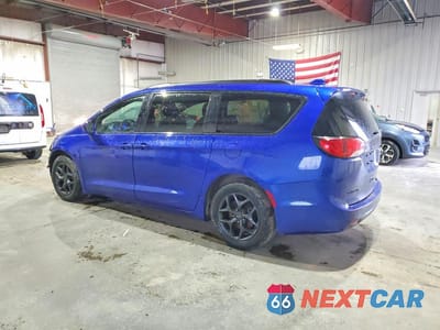 Drugie zdjęcie samochodu z przodu: 2018 CHRYSLER PACIFICA TOURING PLUS VIN:2C4RC1FG4JR306585 - miniatura