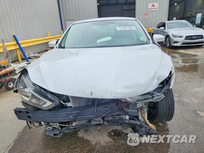 Piąte zdjęcie samochodu w środku: 2019 NISSAN SENTRA SV VIN:3N1AB7AP5KY370911 - miniatura