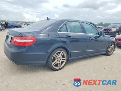 Trzecie zdjęcie samochodu z tyłu: 2011 MERCEDES-BENZ E 350 VIN:WDDHF5GB1BA300588 - miniatura