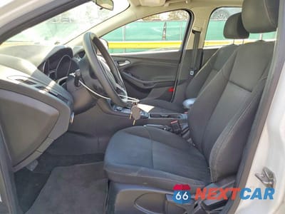 Zdjęcie 7 z 12 samochodu: 2016 FORD FOCUS SE VIN:1FADP3K27GL263985 - miniatura