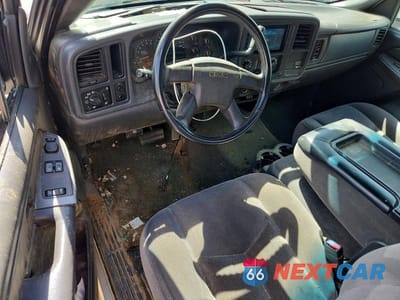 Zdjęcie 8 z 11 samochodu: 2004 GMC NEW SIERRA C1500 VIN:2GTEC19V541222870 - miniatura