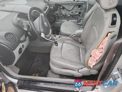 Zdjęcie 7 z 12 samochodu: 2005 VOLKSWAGEN BEETLE VIN:3VWCD31Y65M301574 - miniatura