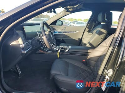 Zdjęcie 7 z 12 samochodu: 2025 BMW 740 I VIN:WBA23EH03SCV13629 - miniatura