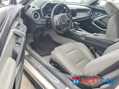 Zdjęcie 8 z 12 samochodu: 2016 CHEVROLET CAMARO SS VIN:1G1FH1R71G0130963 - miniatura