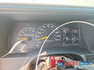 Zdjęcie 9 z 12 samochodu: 2000 CHEVROLET GMT-400 K2500 VIN:1GCGK23RXYF460323 - miniatura