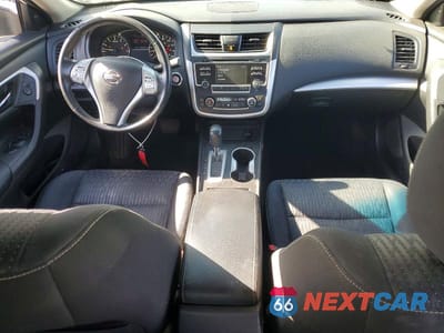 Zdjęcie 8 z 13 samochodu: 2016 NISSAN ALTIMA 2.5 SV VIN:1N4AL3AP5GC276004 - miniatura