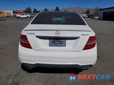 Zdjęcie 6 z 12 samochodu: 2014 MERCEDES-BENZ C 300 4MATIC VIN:WDDGF8AB5ER316062 - miniatura