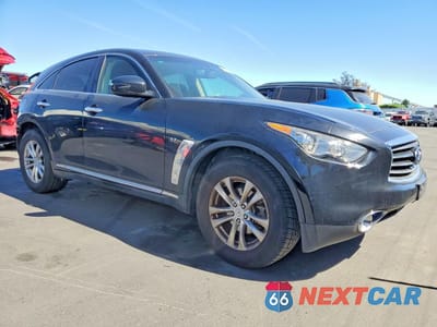 Czwarte zdjęcie samochodu z boku: 2015 INFINITI QX70 BASE VIN:JN8CS1MU4FM381674 - miniatura