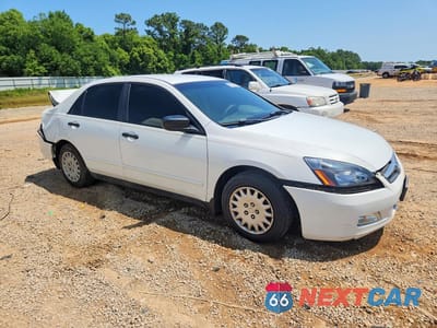 Czwarte zdjęcie samochodu z boku: 2006 HONDA ACCORD VALUE VIN:1HGCM56146A170994 - miniatura
