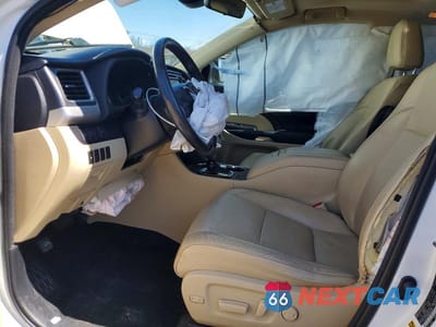 Zdjęcie 7 z 14 samochodu: 2018 TOYOTA HIGHLANDER XLE VIN:5TDJZRFH8JS885932 - miniatura