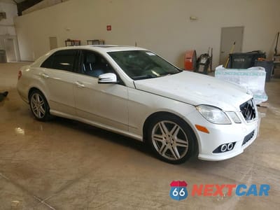 Czwarte zdjęcie samochodu z boku: 2010 MERCEDES-BENZ E 350 VIN:WDDHF5GB0AA231973 - miniatura