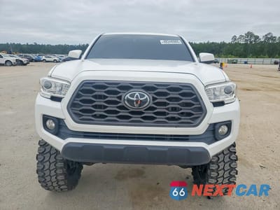 Piąte zdjęcie samochodu w środku: 2021 TOYOTA TACOMA SR5 V6 VIN:3TMCZ5AN1MM411484 - miniatura