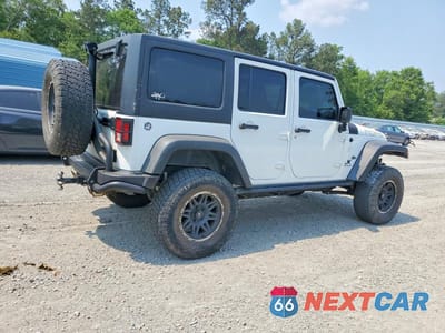 Trzecie zdjęcie samochodu z tyłu: 2013 JEEP WRANGLER UNLIMITED SAHARA VIN:1C4HJWEG2DL601987 - miniatura