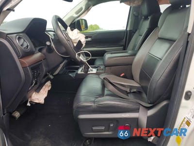 Zdjęcie 7 z 12 samochodu: 2021 TOYOTA TUNDRA LIMITED VIN:5TFHY5F19MX006949 - miniatura