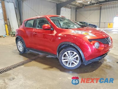 Czwarte zdjęcie samochodu z boku: 2012 NISSAN JUKE S VIN:JN8AF5MV5CT120924 - miniatura