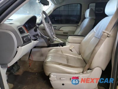 Zdjęcie 7 z 12 samochodu: 2009 CHEVROLET TAHOE K1500 LT VIN:1GNFK230X9R241818 - miniatura