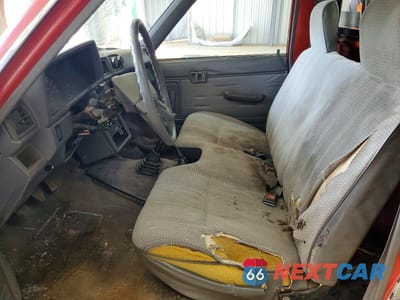 Zdjęcie 7 z 12 samochodu: 1988 TOYOTA PICKUP BASE VIN:JT4RN63A5J0198365 - miniatura