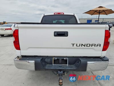 Zdjęcie 6 z 12 samochodu: 2016 TOYOTA TUNDRA CREWMAX SR5 VIN:5TFEW5F1XGX197729 - miniatura