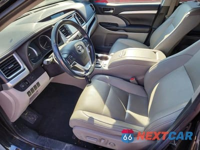 Zdjęcie 7 z 12 samochodu: 2019 TOYOTA HIGHLANDER XLE VIN:5TDJZRFHXKS573838 - miniatura