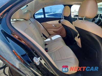 Zdjęcie 10 z 12 samochodu: 2016 MERCEDES-BENZ C 300 4MATIC VIN:55SWF4KB3GU125180 - miniatura