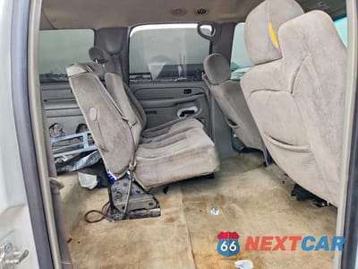 Zdjęcie 11 z 13 samochodu: 2006 CHEVROLET SUBURBAN K1500 VIN:1GNFK16Z26J165736 - miniatura