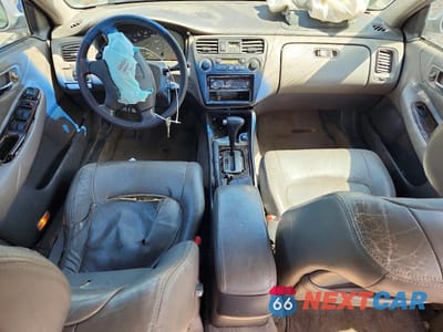 Zdjęcie 8 z 12 samochodu: 2001 HONDA ACCORD EX VIN:1HGCG16501A067650 - miniatura