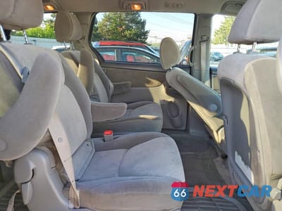 Zdjęcie 11 z 12 samochodu: 2010 TOYOTA SIENNA LE 7-PASSENGER VIN:5TDKK4CC5AS327184 - miniatura