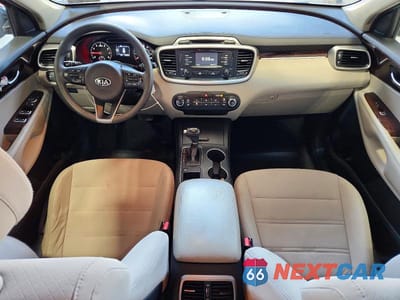 Zdjęcie 8 z 14 samochodu: 2017 KIA SORENTO LX VIN:5XYPG4A33HG333468 - miniatura