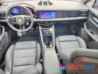 Zdjęcie 8 z 13 samochodu: 2025 PORSCHE MACAN 4 VIN:WP1AA2XAXSL002430 - miniatura