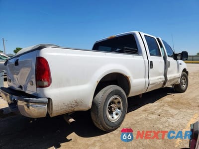 Trzecie zdjęcie samochodu z tyłu: 2003 FORD F250 SUPER DUTY VIN:1FTNW20L33EA12838 - miniatura