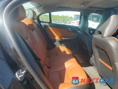 Zdjęcie 10 z 12 samochodu: 2018 VOLVO S60 INSCRIPTION VIN:LYV402TK3JB166320 - miniatura