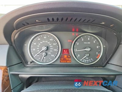 Zdjęcie 9 z 12 samochodu: 2008 BMW 528 XI VIN:WBANV13508CZ56509 - miniatura