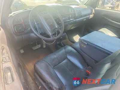 Zdjęcie 8 z 12 samochodu: 2001 DODGE RAM 2500 VIN:1B7KF23691J573252 - miniatura