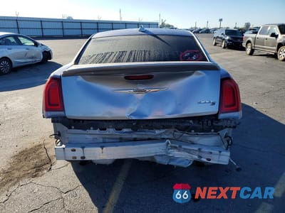 Zdjęcie 6 z 13 samochodu: 2018 CHRYSLER 300 S VIN:2C3CCABG5JH137246 - miniatura