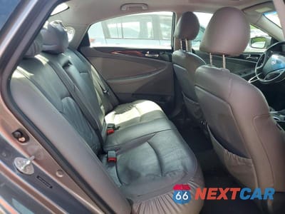 Zdjęcie 10 z 12 samochodu: 2011 HYUNDAI SONATA LIMITED VIN:5NPEC4AC0BH304402 - miniatura