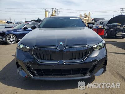 Piąte zdjęcie samochodu w środku: 2026 BMW 530 I VIN:WBA43FJ09TCW65103 - miniatura