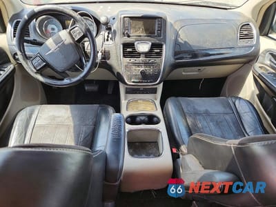 Zdjęcie 8 z 13 samochodu: 2014 CHRYSLER TOWN & COUNTRY VIN:2C4RC1CG1ER250048 - miniatura