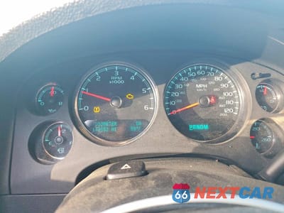 Zdjęcie 9 z 13 samochodu: 2013 CHEVROLET SUBURBAN C1500 LS VIN:1GNSCHE09DR101828 - miniatura