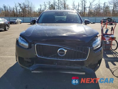 Piąte zdjęcie samochodu w środku: 2019 VOLVO XC90 T5 MOMENTUM VIN:YV4102PK4K1494025 - miniatura