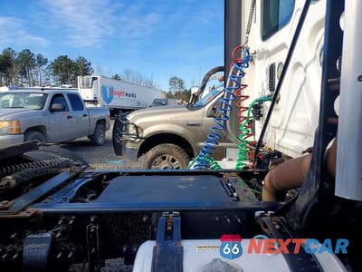 Zdjęcie 6 z 10 samochodu: 2016 FREIGHTLINER CASCADIA 125 SEMI TRUCK VIN:1FUBGEDV9GLHC5653 - miniatura