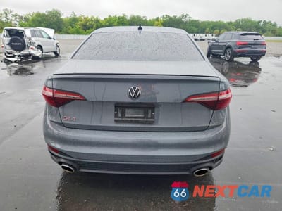 Zdjęcie 6 z 12 samochodu: 2024 VOLKSWAGEN JETTA 40TH ANNIVERSARY VIN:3VW8T7BU5RM019900 - miniatura