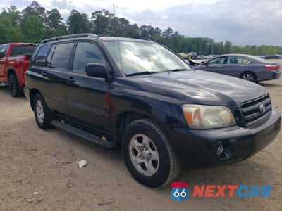 Czwarte zdjęcie samochodu z boku: 2007 TOYOTA HIGHLANDER BASE VIN:JTEDD21A270156085 - miniatura