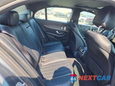 Zdjęcie 10 z 12 samochodu: 2017 MERCEDES-BENZ E 300 4MATIC VIN:WDDZF4KB8HA032914 - miniatura