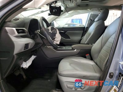 Zdjęcie 7 z 13 samochodu: 2021 TOYOTA HIGHLANDER XLE VIN:5TDGZRBH7MS128380 - miniatura