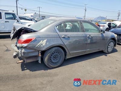 Trzecie zdjęcie samochodu z tyłu: 2009 HONDA ACCORD LX VIN:1HGCP26399A053052 - miniatura