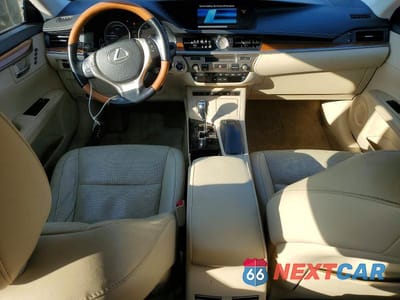 Zdjęcie 8 z 12 samochodu: 2015 LEXUS ES 300H VIN:JTHBW1GG8F2093796 - miniatura