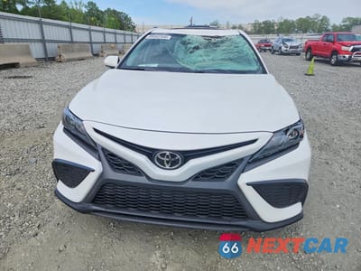 Piąte zdjęcie samochodu w środku: 2023 TOYOTA CAMRY SE VIN:4T1T11AK0PU734636 - miniatura