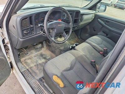 Zdjęcie 8 z 12 samochodu: 2005 GMC NEW SIERRA C1500 VIN:1GTEC14X65Z319870 - miniatura