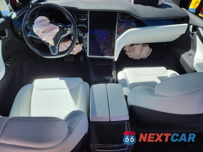 Zdjęcie 8 z 14 samochodu: 2018 TESLA MODEL X VIN:5YJXCBE27JF109344 - miniatura