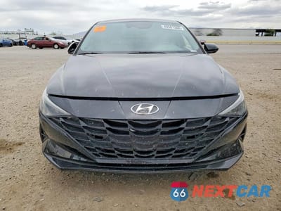 Piąte zdjęcie samochodu w środku: 2023 HYUNDAI ELANTRA SEL VIN:KMHLM4AG3PU586910 - miniatura